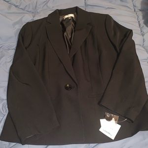 BRAND NEW! Woman’s suit jacket